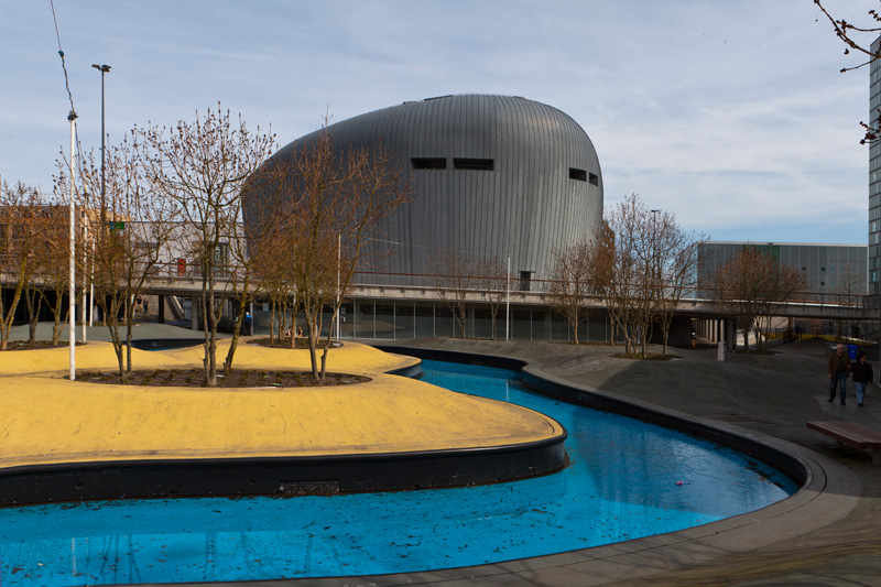 Schipperplein (D5 Landschaftsarchitecten, 2004) + Popkonzerthalle (Alsop architects, 2004)